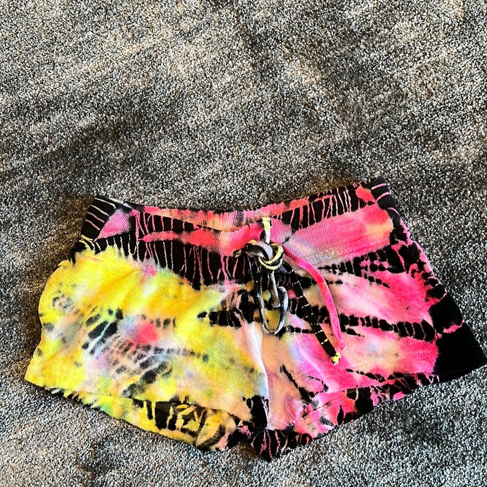 Hard tail shorts tye die size girls large 14